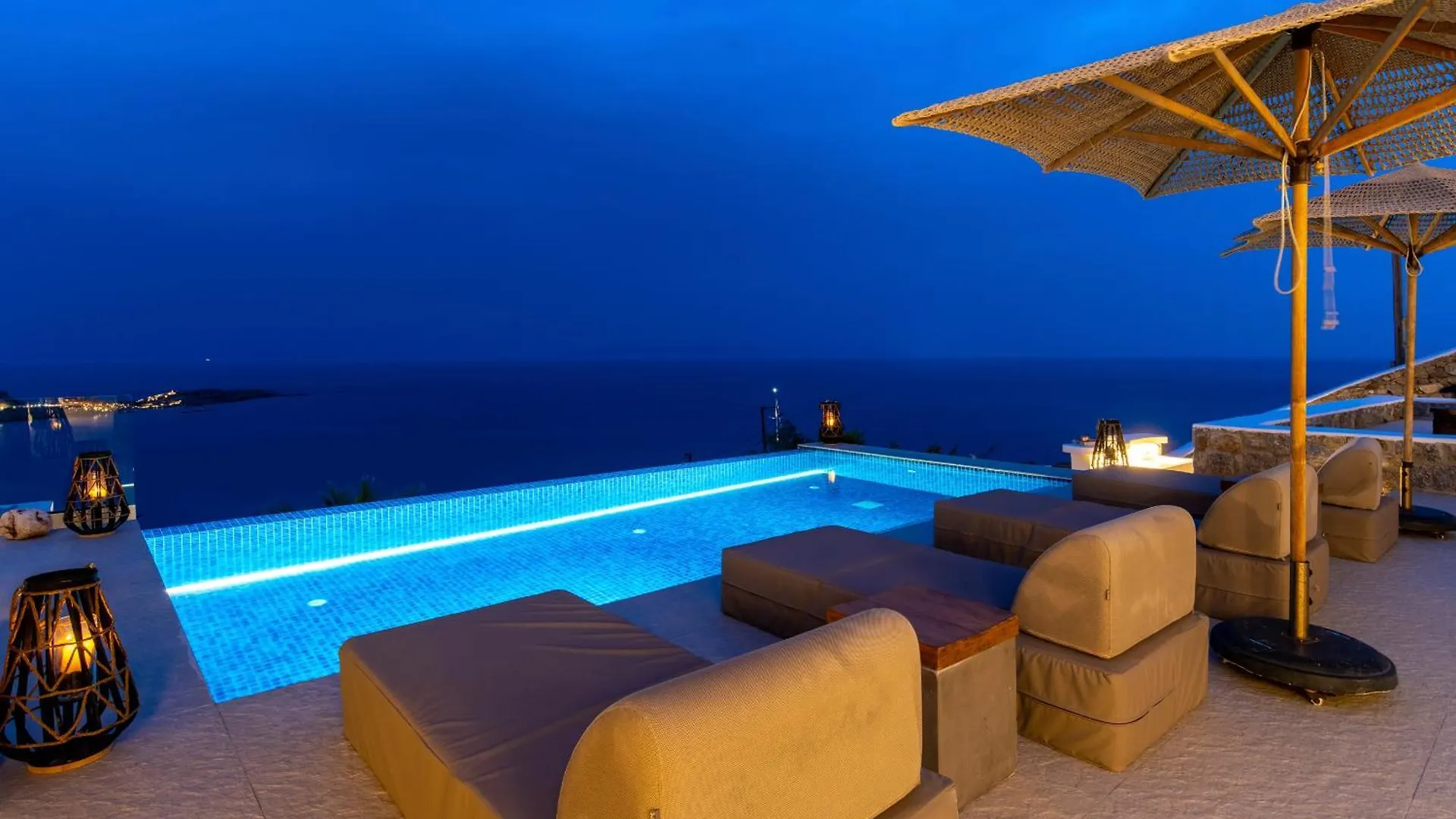 Villa Paoli - Private Pool, Sea View & Jacuzzi Mykonos Town
