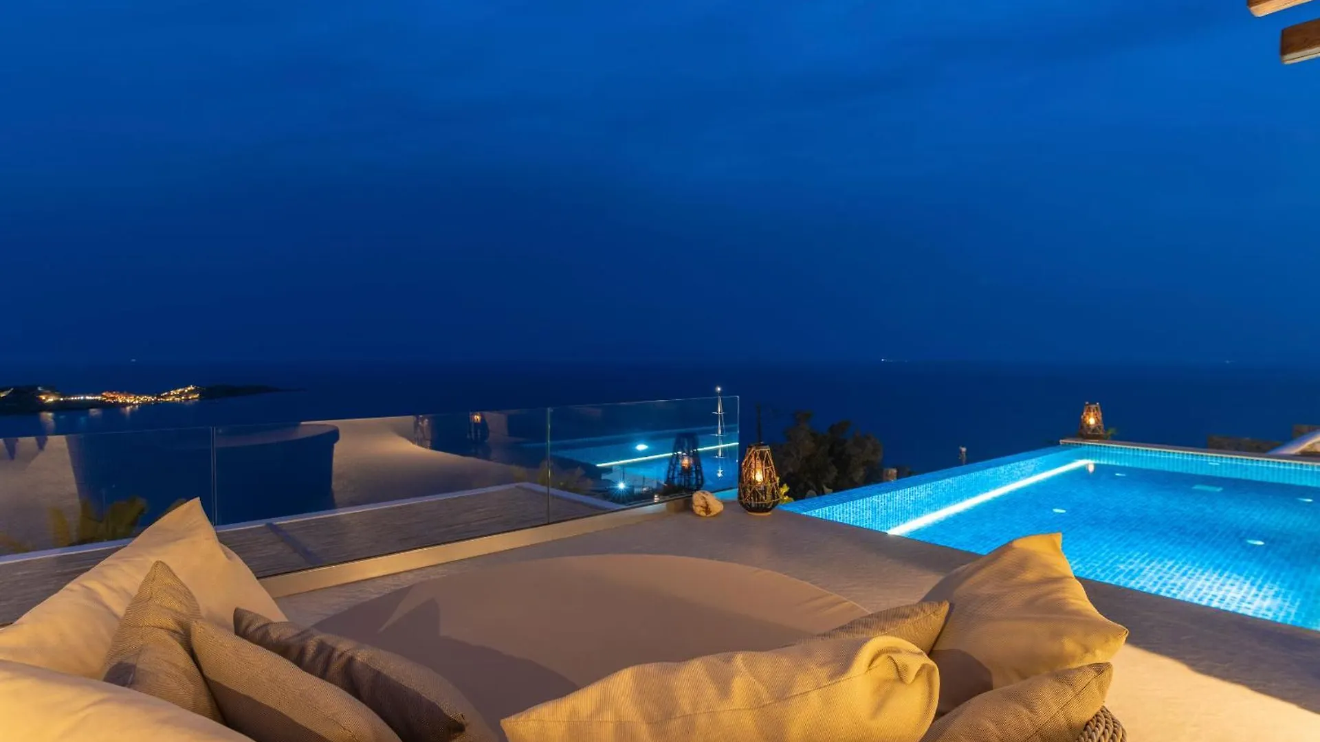 Villa Paoli - Private Pool, Sea View & Jacuzzi Mykonos Town