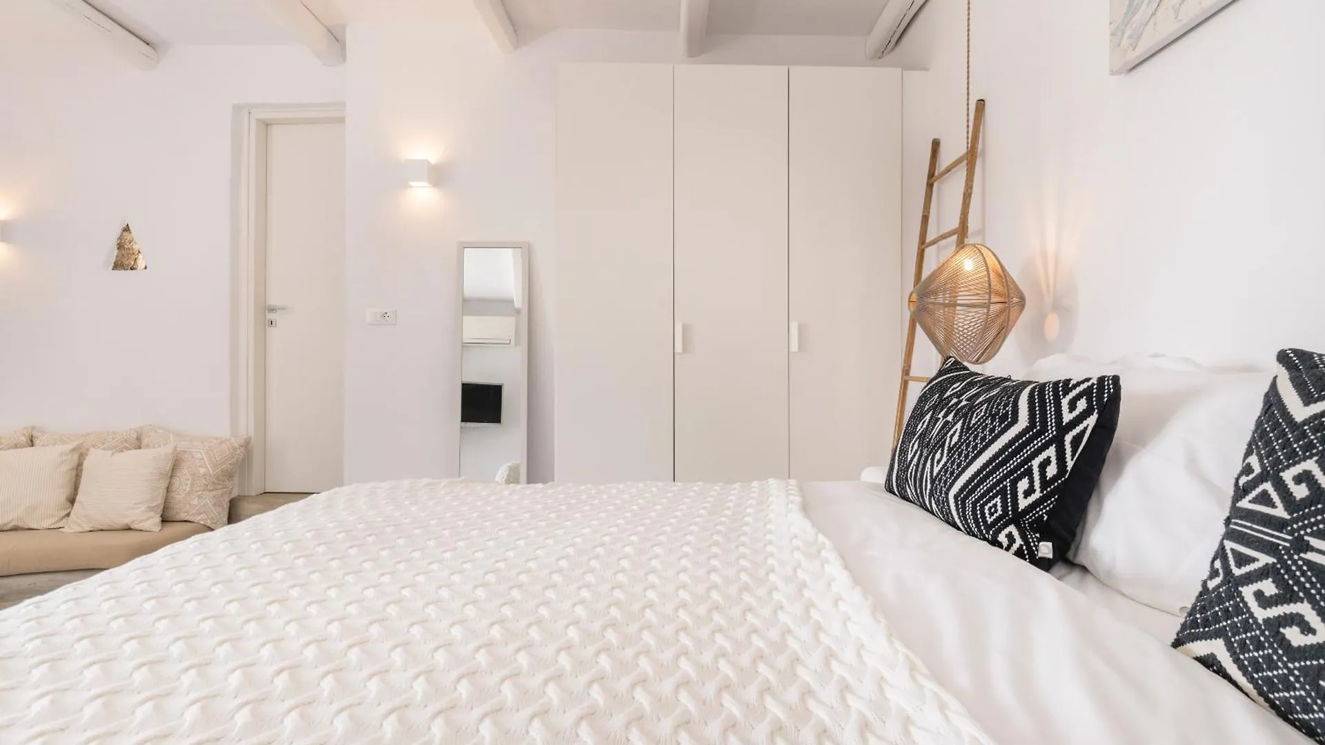 Villa Paoli - Private Pool, Sea View & Jacuzzi Mykonos Town